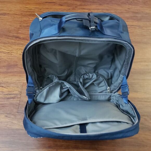 Tumi Blue Floral Chic Feminine Designer Voyageur Travel Carry On Roller Bag - Picture 11 of 13